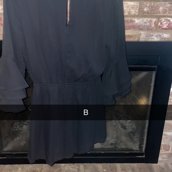 Black romper size medium. Worn once - Picture 2 of 5